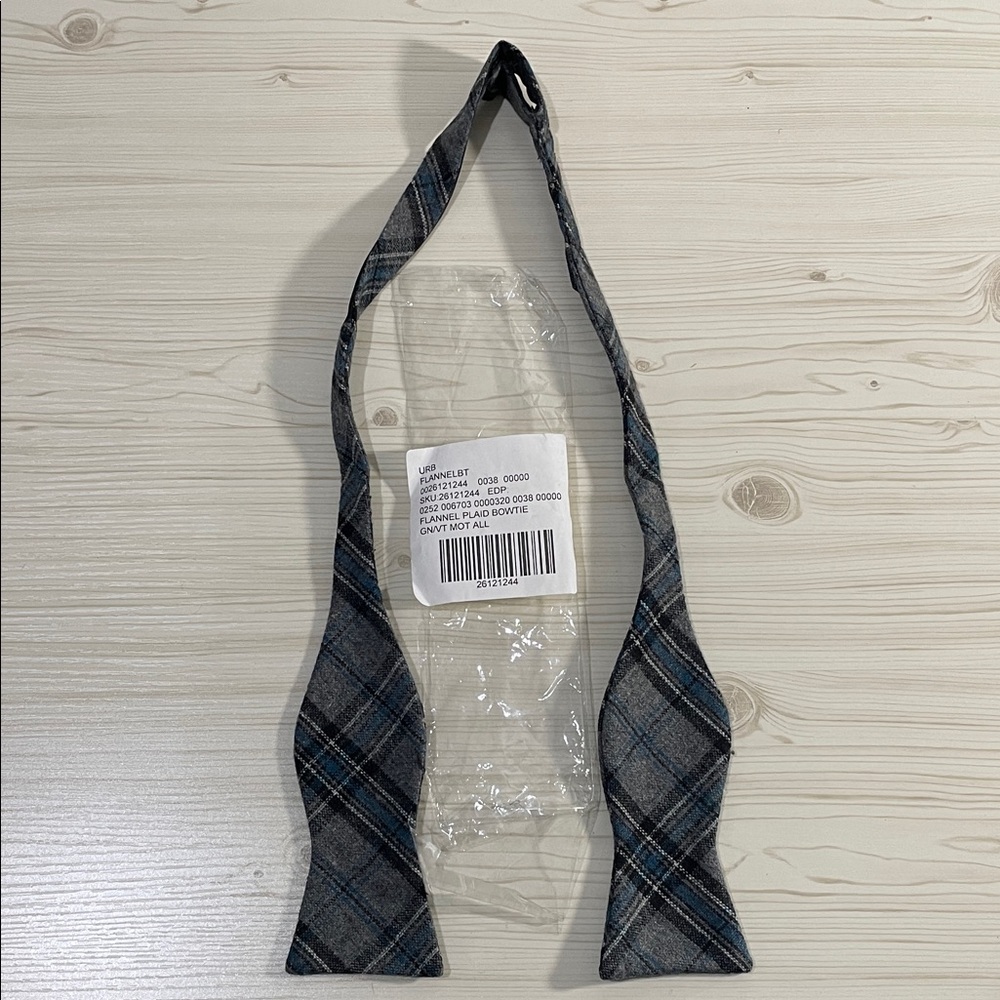 Urban Outfitters Blue and Gray Flannel Plaid Bow tie